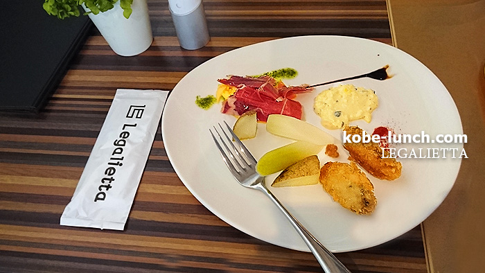 三宮のハーフビュッフェランチ店レガリエッタ