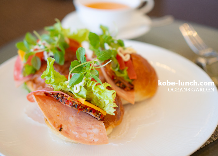 ミラノサラミとトマトのフォカッチャサンド ¥1,300