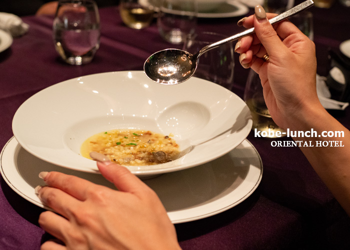 「五感を研ぎ澄ますレストラン」