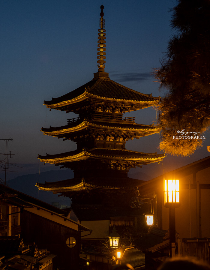 夜景 法観寺