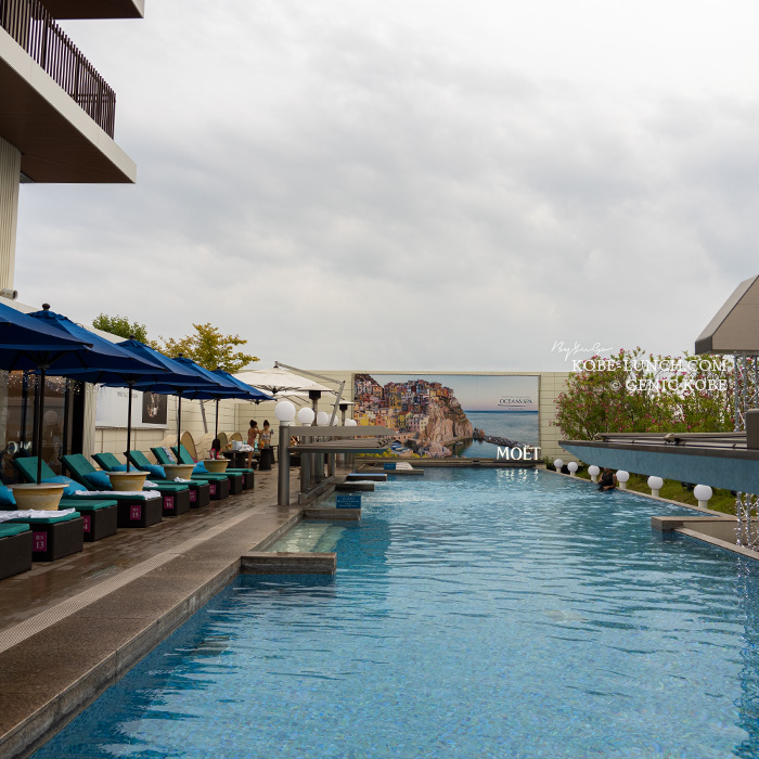 神戸みなと温泉蓮のナイトプール