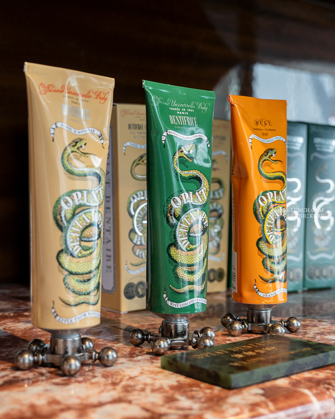 オフィシーヌ・ユニヴェルセル・ビュリー神戸店